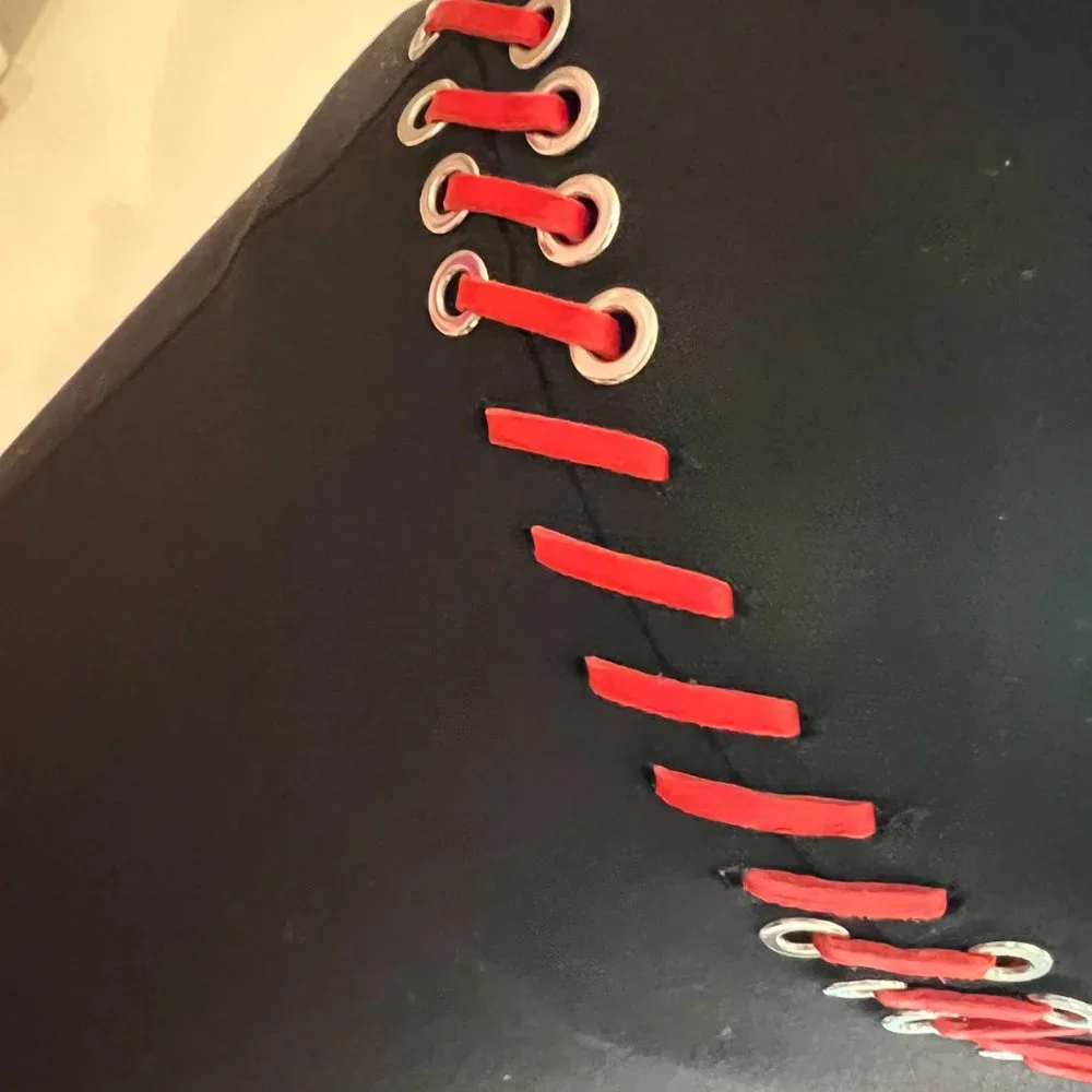 Alexander McQueen Cropped Pants with zipper at ankles and red threading - Picture 9 of 13